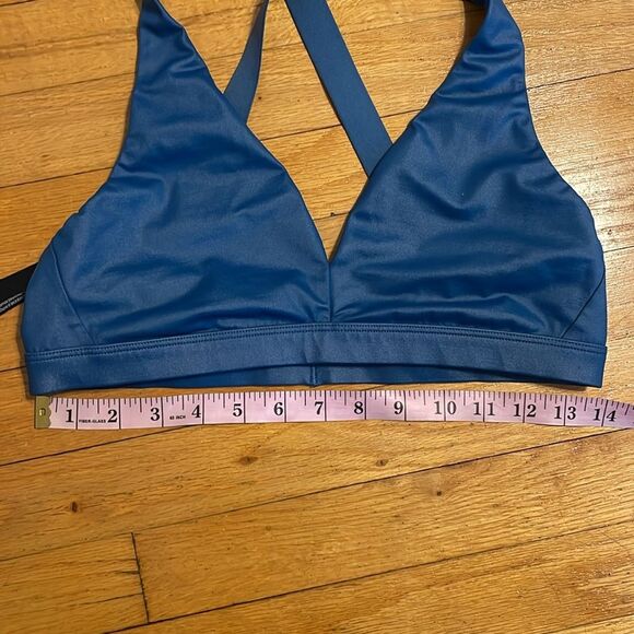 Victoria Sports Bra Blue crisscross Back straps size: large - Picture 6 of 6